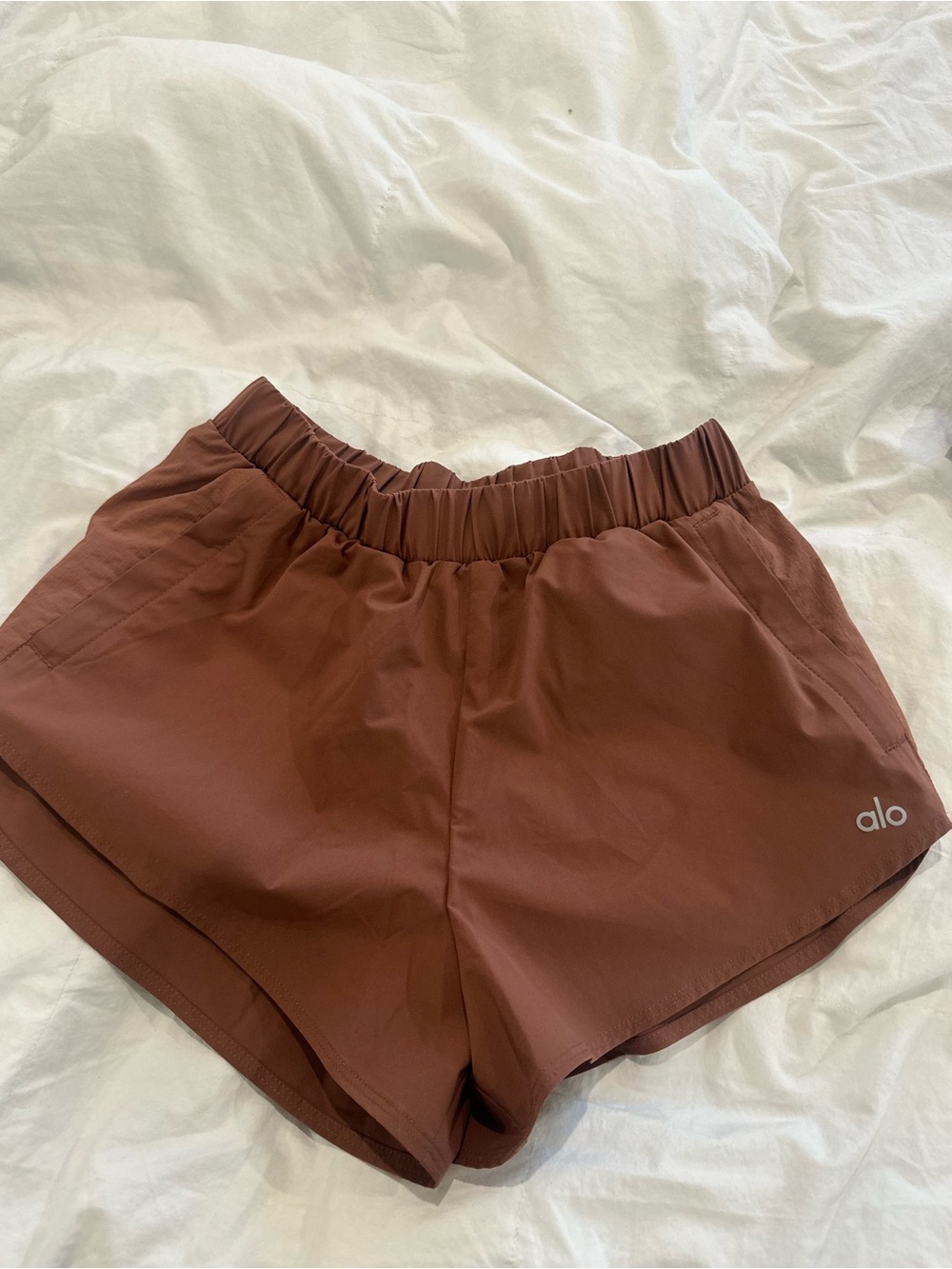 ALO Yoga Women's High-Rise Rust Shorts